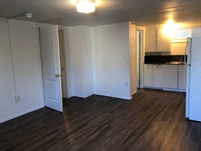 Photo - 634 NE Gray Ln Unit 1