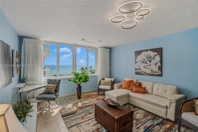 Photo - 19201 Collins Ave Unidad 349