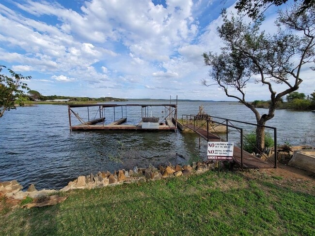 Building Photo - 161 Alexander Dr Unit 8