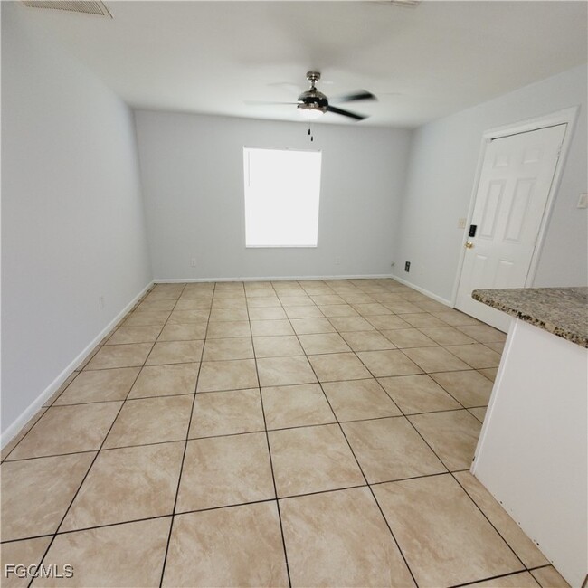 Photo - 2433 Lola Ave S