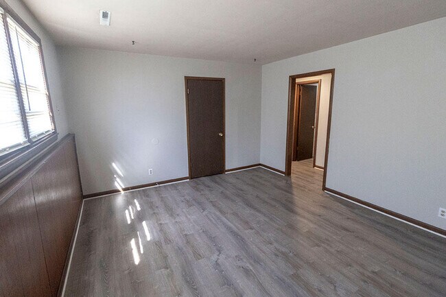 Photo - 1804 Sylvan Ln