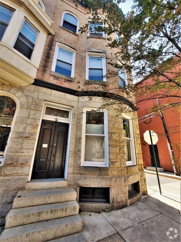 Building Photo - 209 E Biddle St Unit - #3 Rental