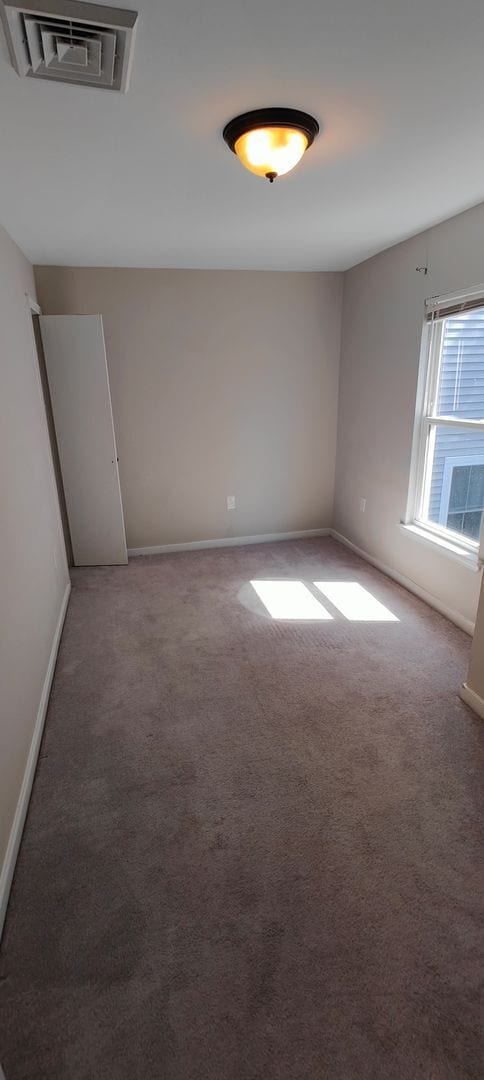 Photo - Large, Renovated 4 bedroom in Church Hill