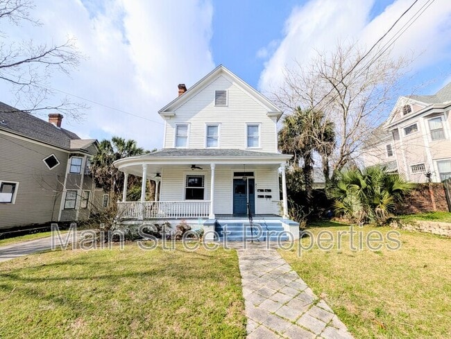 Building Photo - 911 N Spring St Unit 4