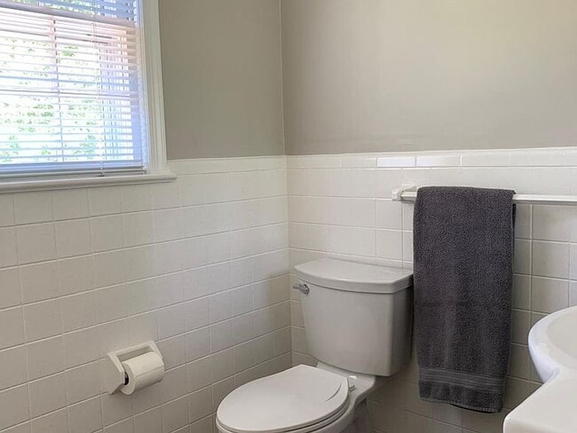 Photo - 10740 River Rd