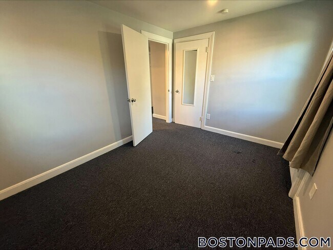 15 Surrey St Unit 2