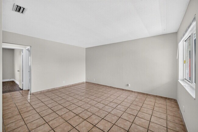 Photo - 1007 PROSPECT Unit 205