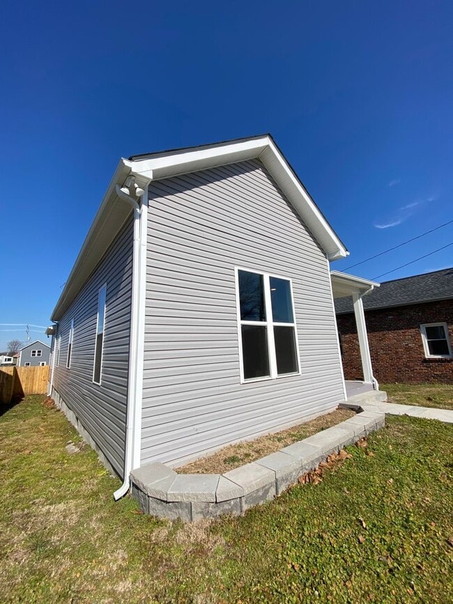 Photo - Four Bedroom Ranch in Elizabeth Park!