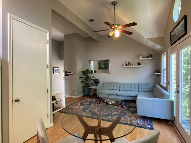 Photo - 1509 Treadwell St