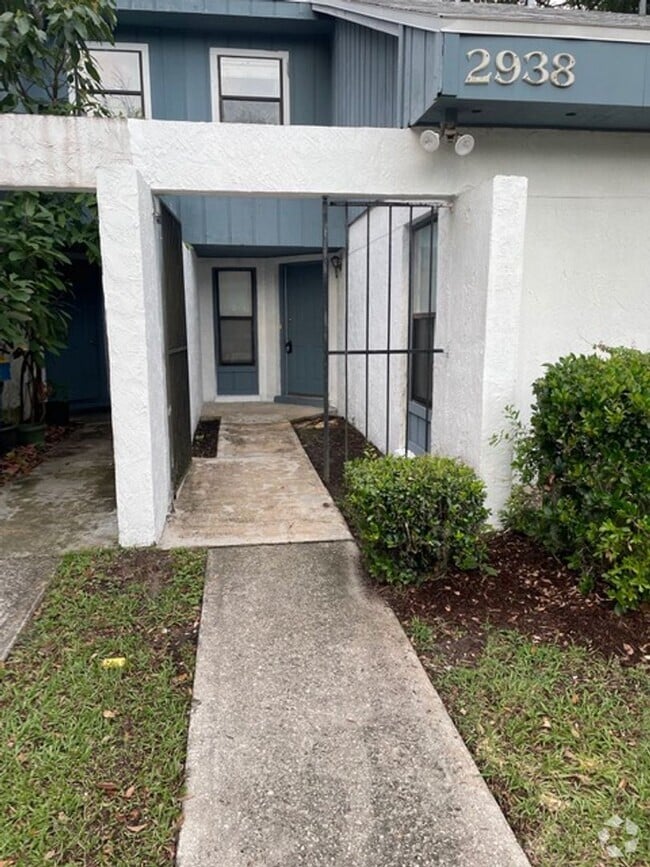 Building Photo - Move-in Ready Two Bedroom Two Bath Townhom... Rental