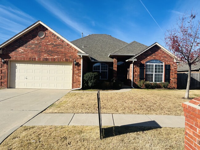 Building Photo - 16709 Valderama Way