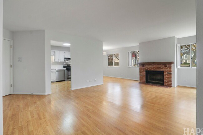 Photo - 602 Eastview Ct Unit Z1