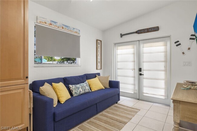 Photo - 742 111th Ave N