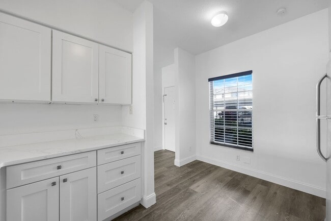 Photo - 3250 Cypress Glen Way Unidad #402