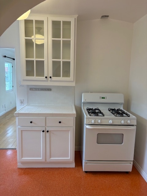 Folleto de CBRE del 30/05/2018 - 1722 Redcliff St