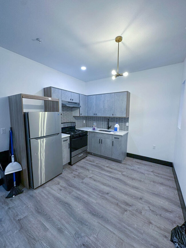 Photo - 14 Thomas St