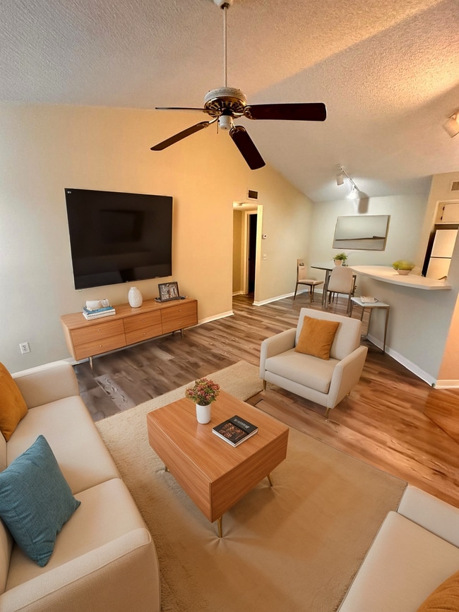 Photo - V2235 Unit V2235