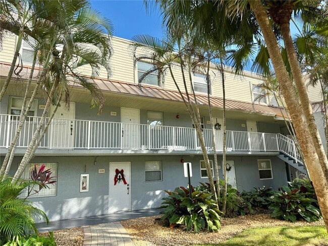 Photo - 4600 SW 67th Ave