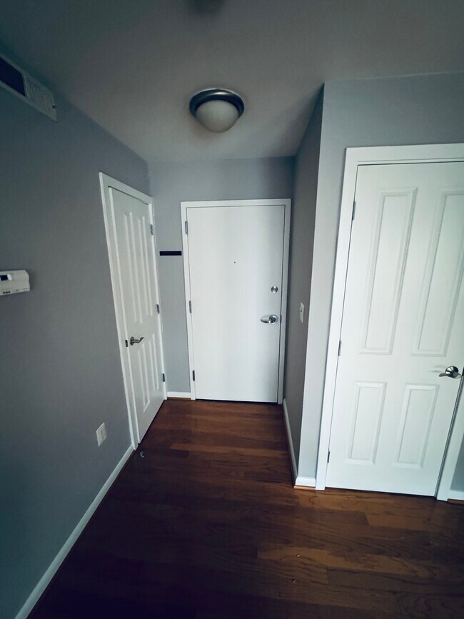 Entrance - 1501 27th St SE Apartments Unit Penn Circle  #306
