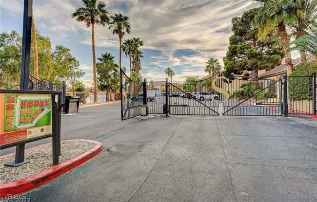 Building Photo - 3135 S Mojave Rd Unit 218