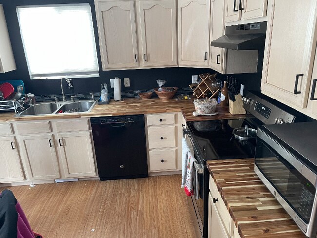 Photo - 4828 Prospect Dr