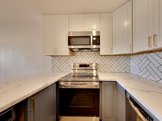 Photo - 1504 Newlands Ave Unit 108