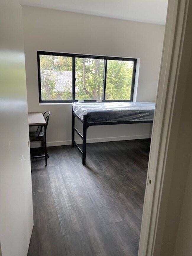 Photo - Entirely NEW Building, NEW Appliances - FU... Unidad A