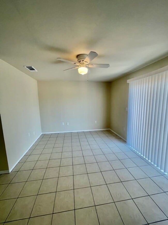 Photo - 1500 Lake Shore Dr