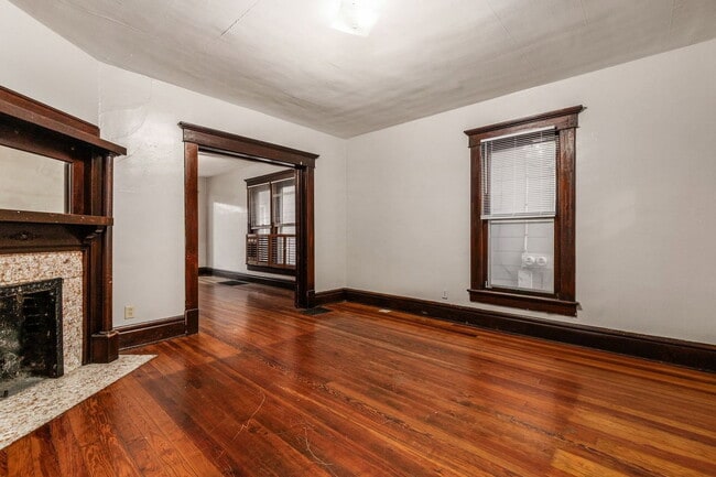 Photo - 25 E Blake Ave