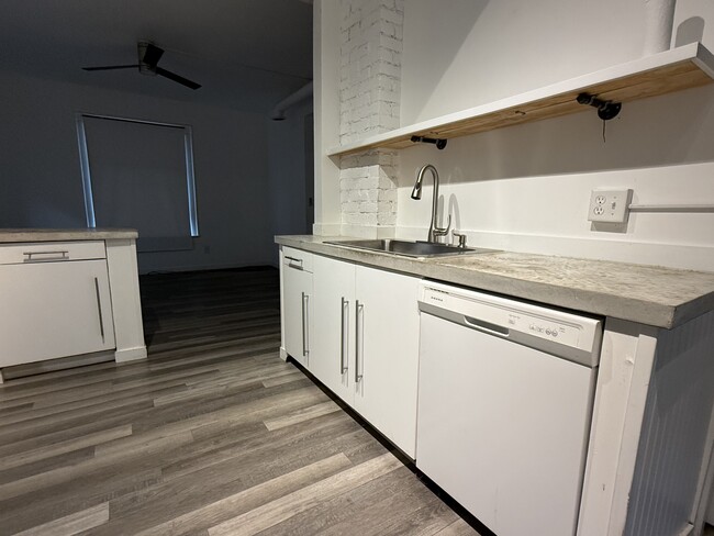 Photo - 711 Edgewater Ave Unidad apt 1
