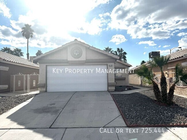 Building Photo - SINGLE STORY HOME W/ 2 BEDROOM 2 BATH 2 CA...