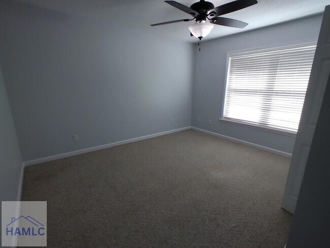 Photo - 306 N Main St