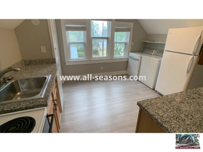 Photo - Charming Updated 2 Bedroom Unit on the Old North End!