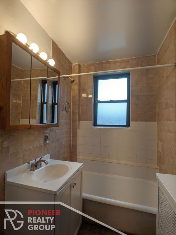 Photo - 739 W Belmont Ave Unit 217