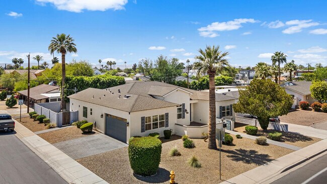 Building Photo - 4145 E Campbell Ave