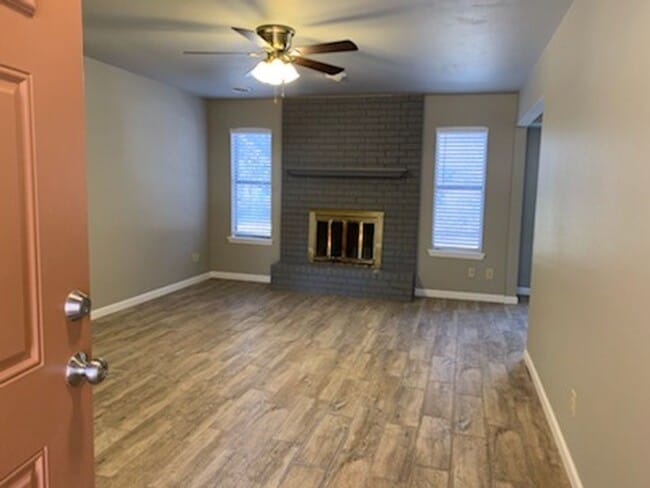 Photo - BEAUTIFUL HOME IN GREAT LOCATION!