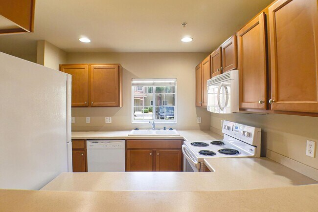 Photo - Spacious Townhouse in a Gated community in...