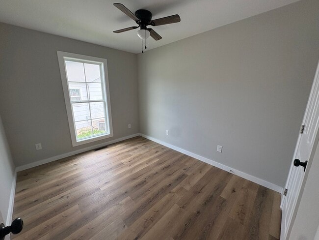Photo - 1530 Kenton St