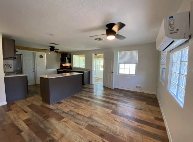 Building Photo - 3826 Rilma Ave