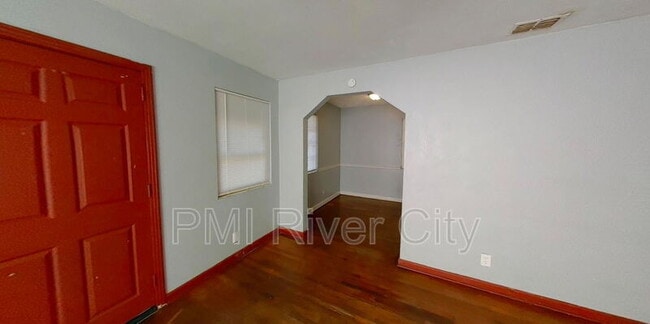 Photo - 5223 Polan Ln