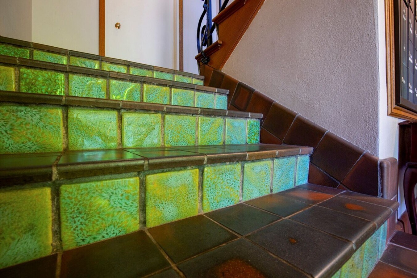 Photo - Leonard Apartments