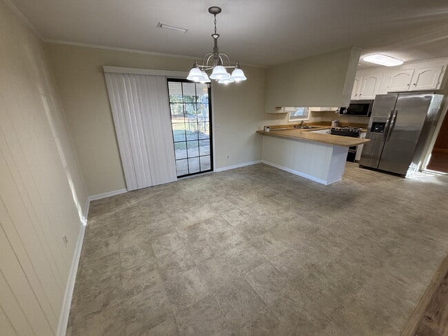 Photo - 761 Bob Hall Rd