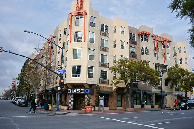 Photo - 1435 India St Unidad 204