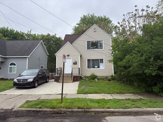 Building Photo - 31 N Shirley St Rental