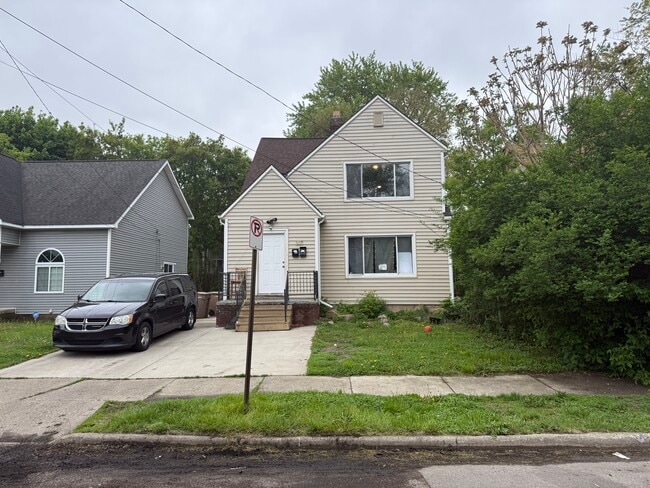 Photo - 31 N Shirley St House