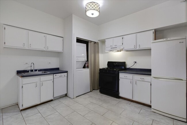 Photo - 4002 N Southport Ave Unidad 2