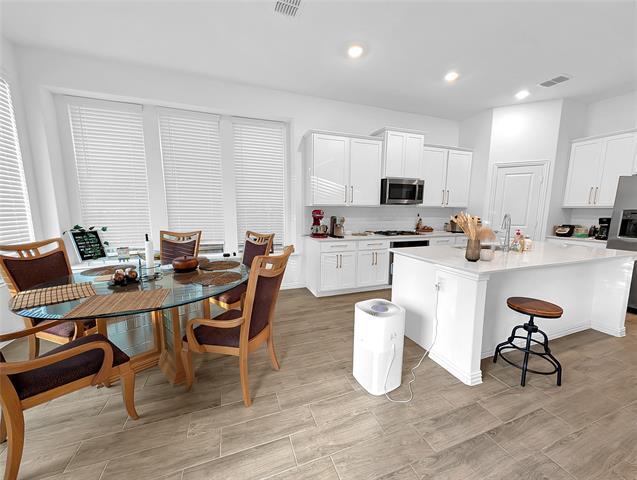 Photo - 8005 Lindheimer Ln