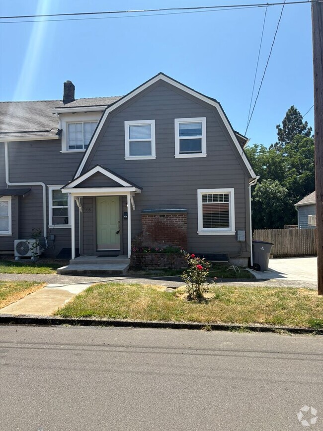 Building Photo - 203-Ford-538 SE Ford St Unit 538 SE Washington St Rental
