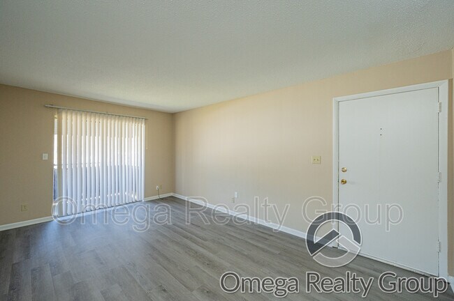Photo - 425 Oakwood Ave Unit Apt 420