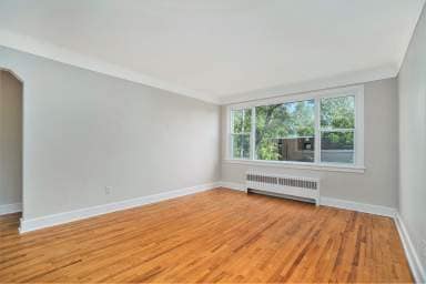 Photo - 20-28 Chapleau Av